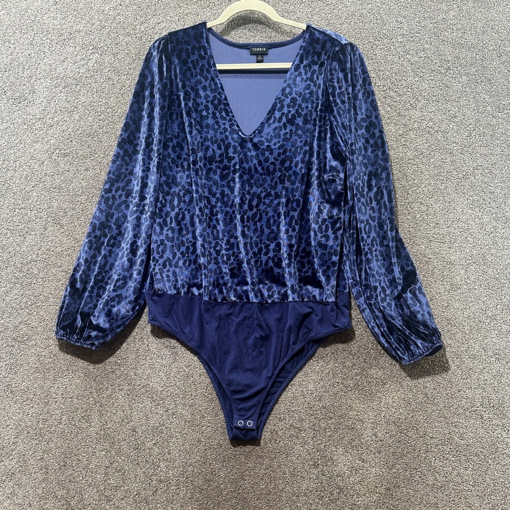 Torrid‎ Bodysuit Women 2X Blue Leopard Velvet V-Neck Long Sleeve